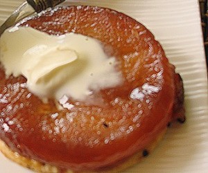 tatin-chaude-a-la-creme-n° 861-du-guide-de-pierrette